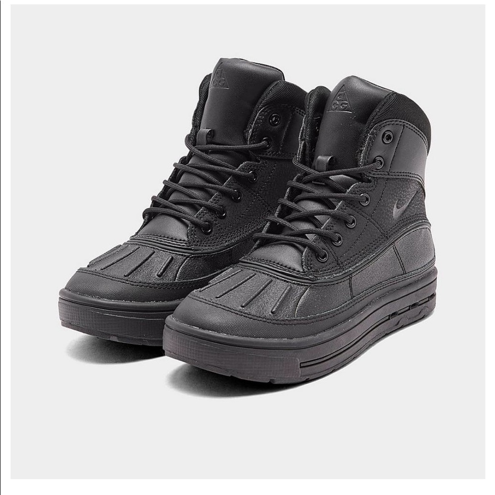 Nike ACG snow boots